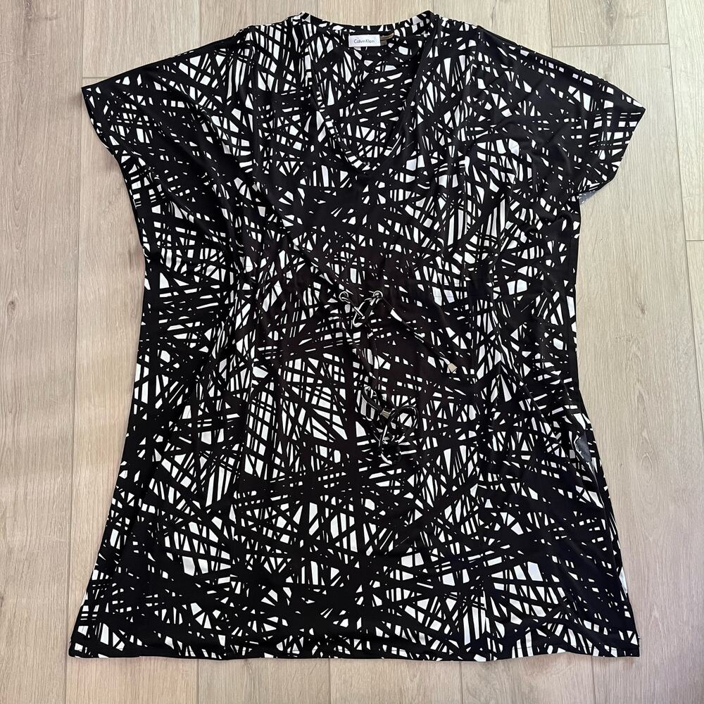 Calvin Klein Women’s Black & White Swim Cover Size 12